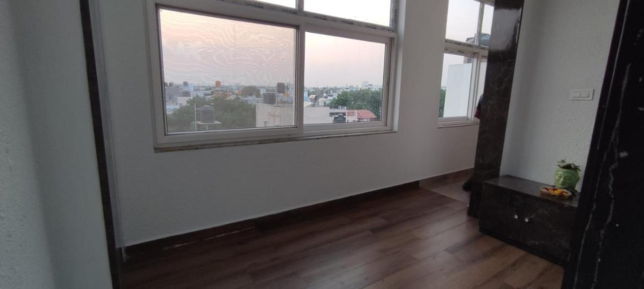 Rvr Abode -Private Rooms 班加罗尔 外观 照片