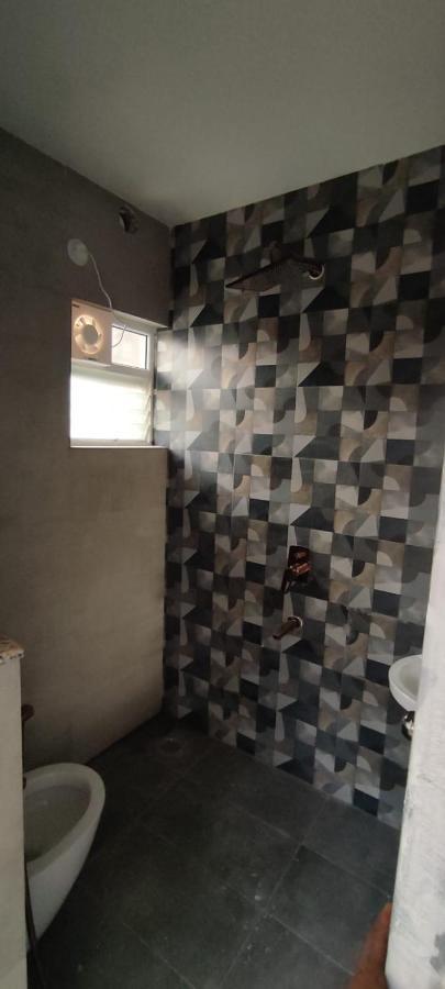 Rvr Abode -Private Rooms 班加罗尔 外观 照片