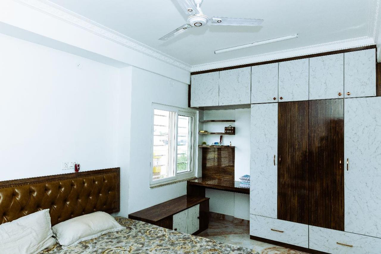 Rvr Abode -Private Rooms 班加罗尔 外观 照片