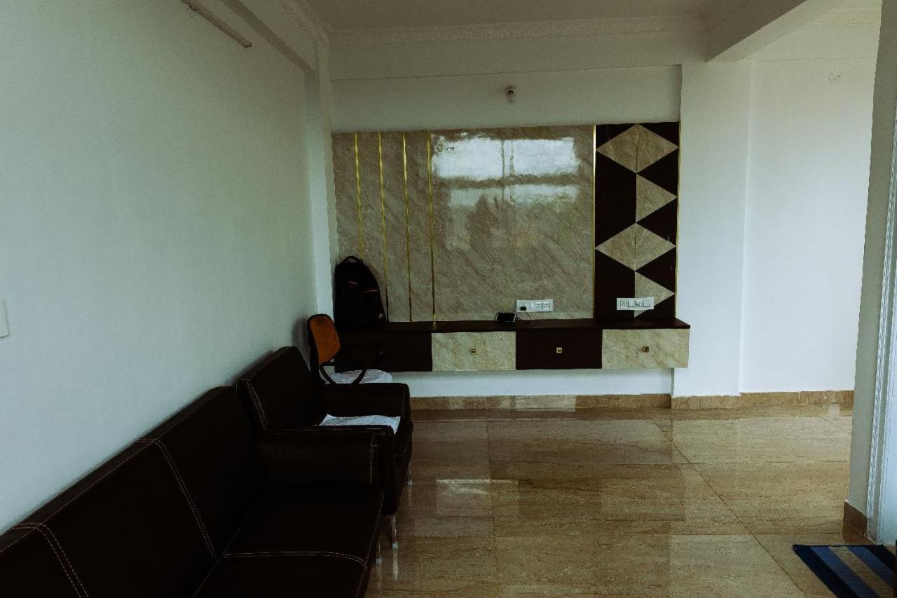 Rvr Abode -Private Rooms 班加罗尔 外观 照片