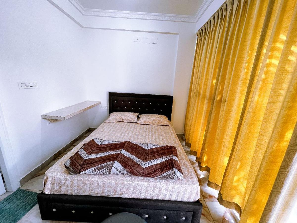 Rvr Abode -Private Rooms 班加罗尔 外观 照片