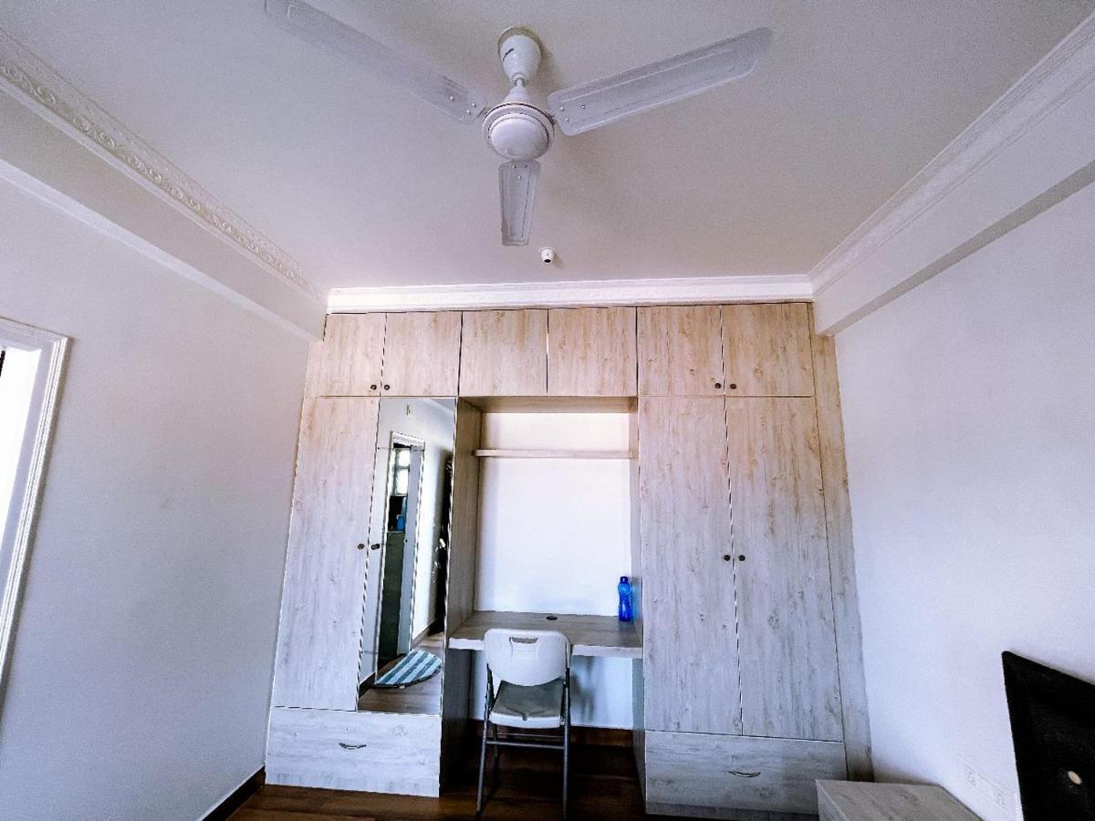 Rvr Abode -Private Rooms 班加罗尔 外观 照片