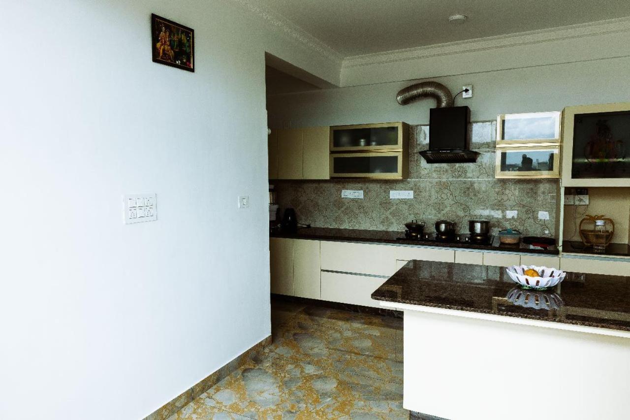 Rvr Abode -Private Rooms 班加罗尔 外观 照片