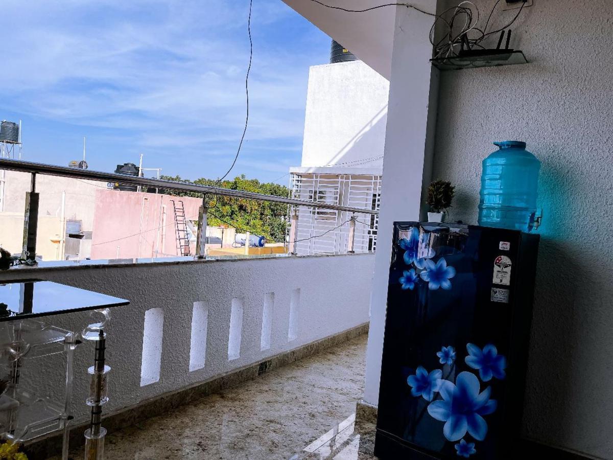 Rvr Abode -Private Rooms 班加罗尔 外观 照片