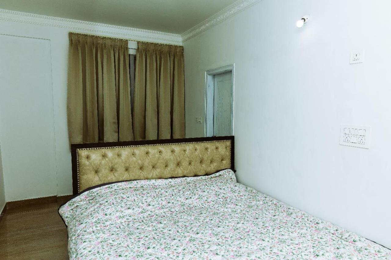 Rvr Abode -Private Rooms 班加罗尔 外观 照片