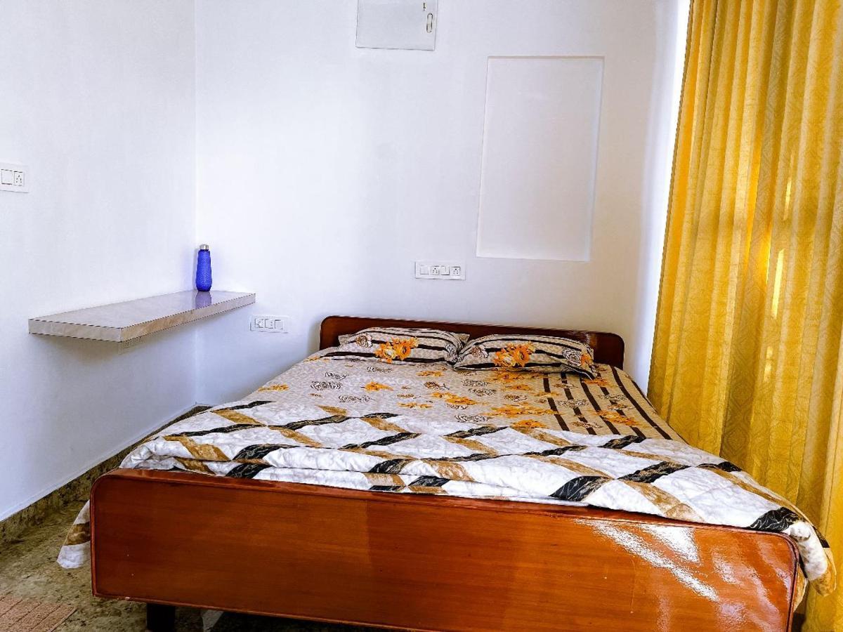 Rvr Abode -Private Rooms 班加罗尔 外观 照片