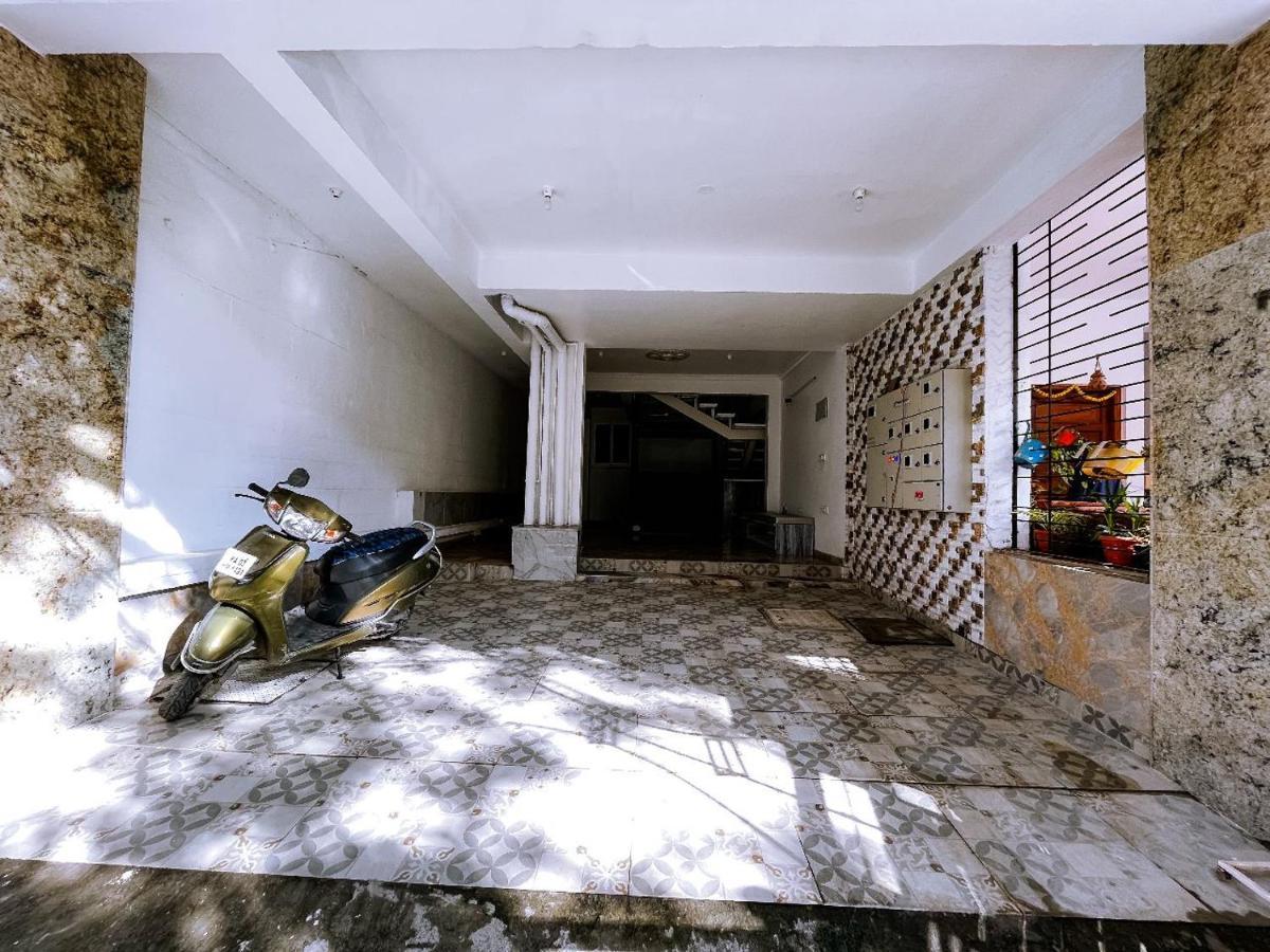 Rvr Abode -Private Rooms 班加罗尔 外观 照片